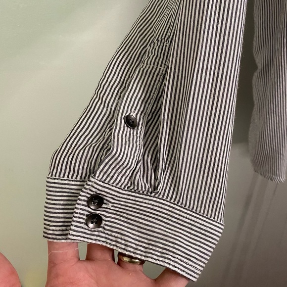 Torrid 4 Lace-Back Top - Picture 6 of 10